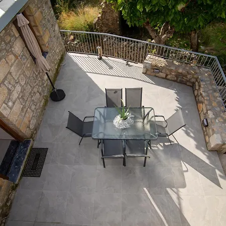 Armonia Sun Tower Apartman *